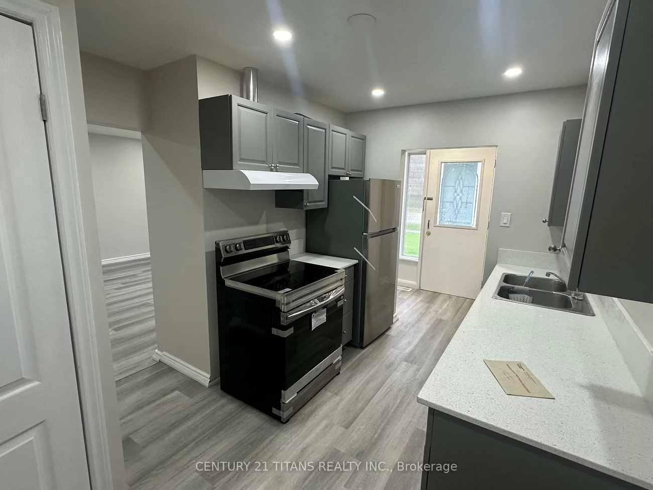 24, Bailey, Woburn, Toronto