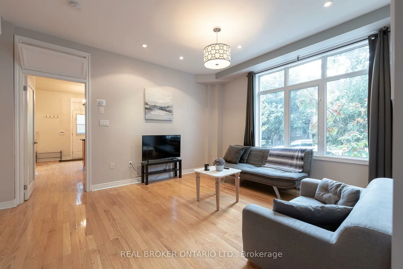 179, Hanson, Woodbine Corridor, Toronto