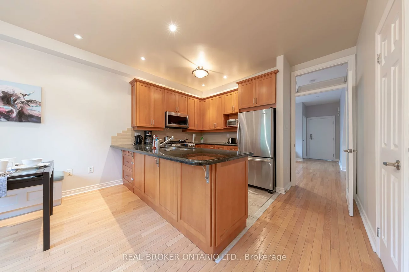 179, Hanson, Woodbine Corridor, Toronto