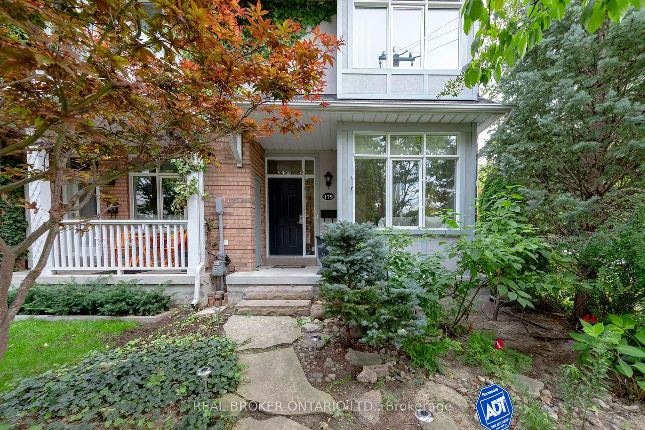 179, Hanson, Woodbine Corridor, Toronto