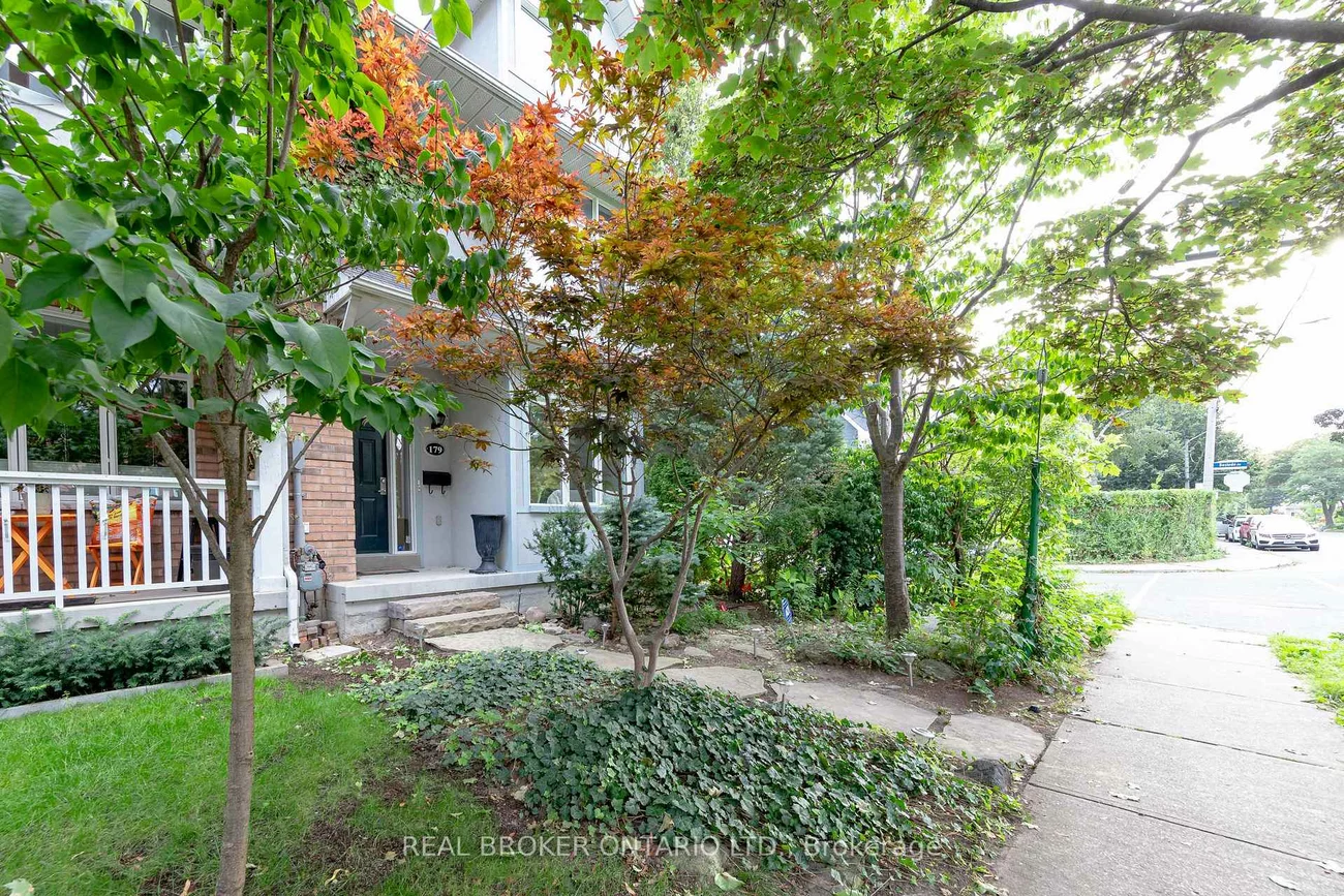 179, Hanson, Woodbine Corridor, Toronto