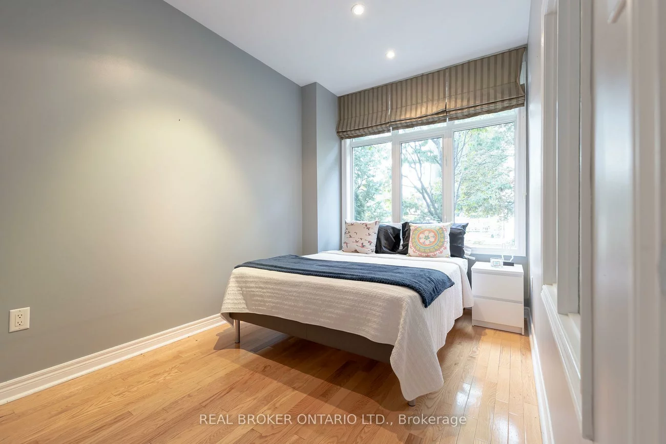 179, Hanson, Woodbine Corridor, Toronto