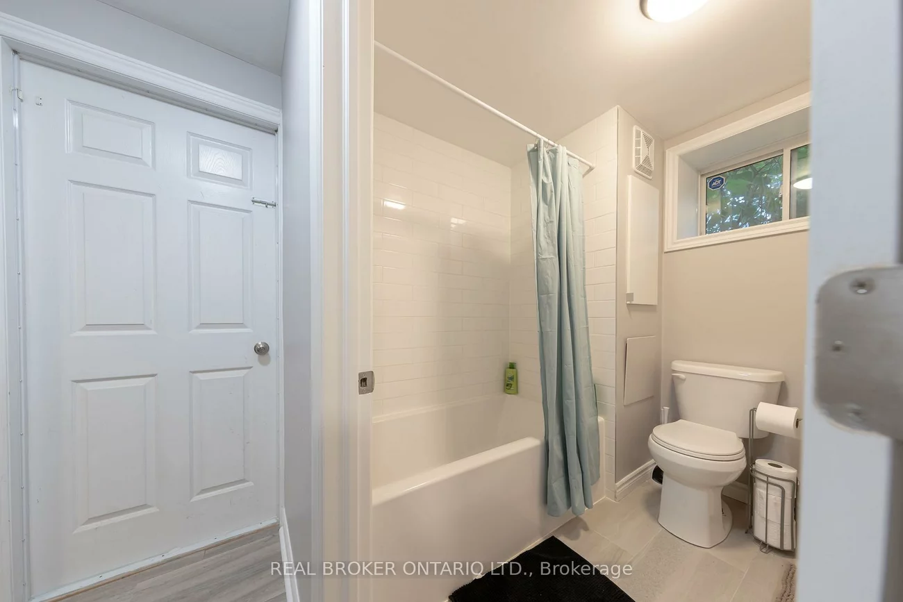 179, Hanson, Woodbine Corridor, Toronto