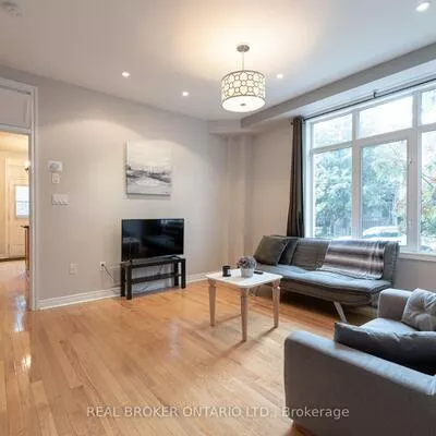 179, Hanson, Woodbine Corridor, Toronto