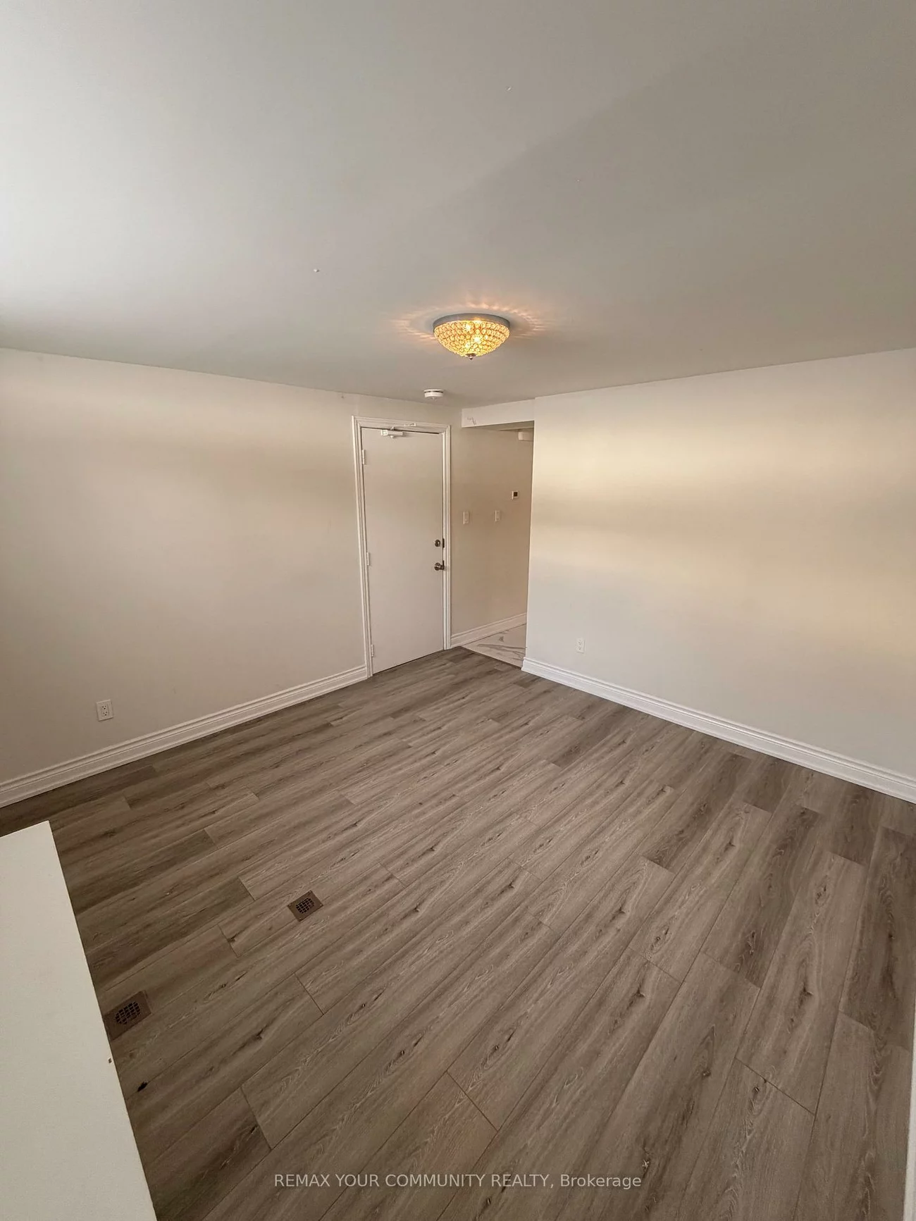451, Leslie, South Riverdale, Toronto