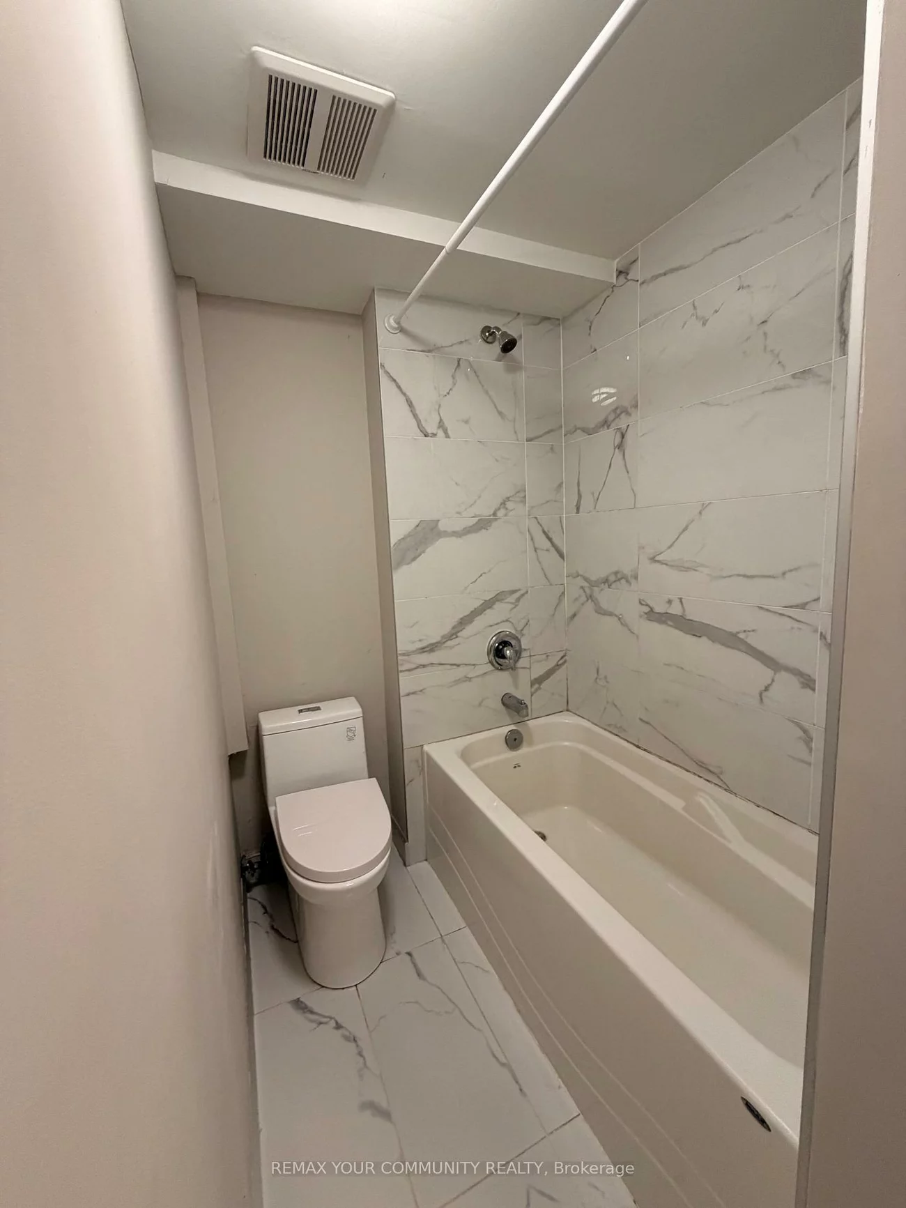451, Leslie, South Riverdale, Toronto