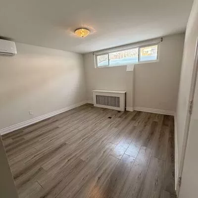 451, Leslie, South Riverdale, Toronto