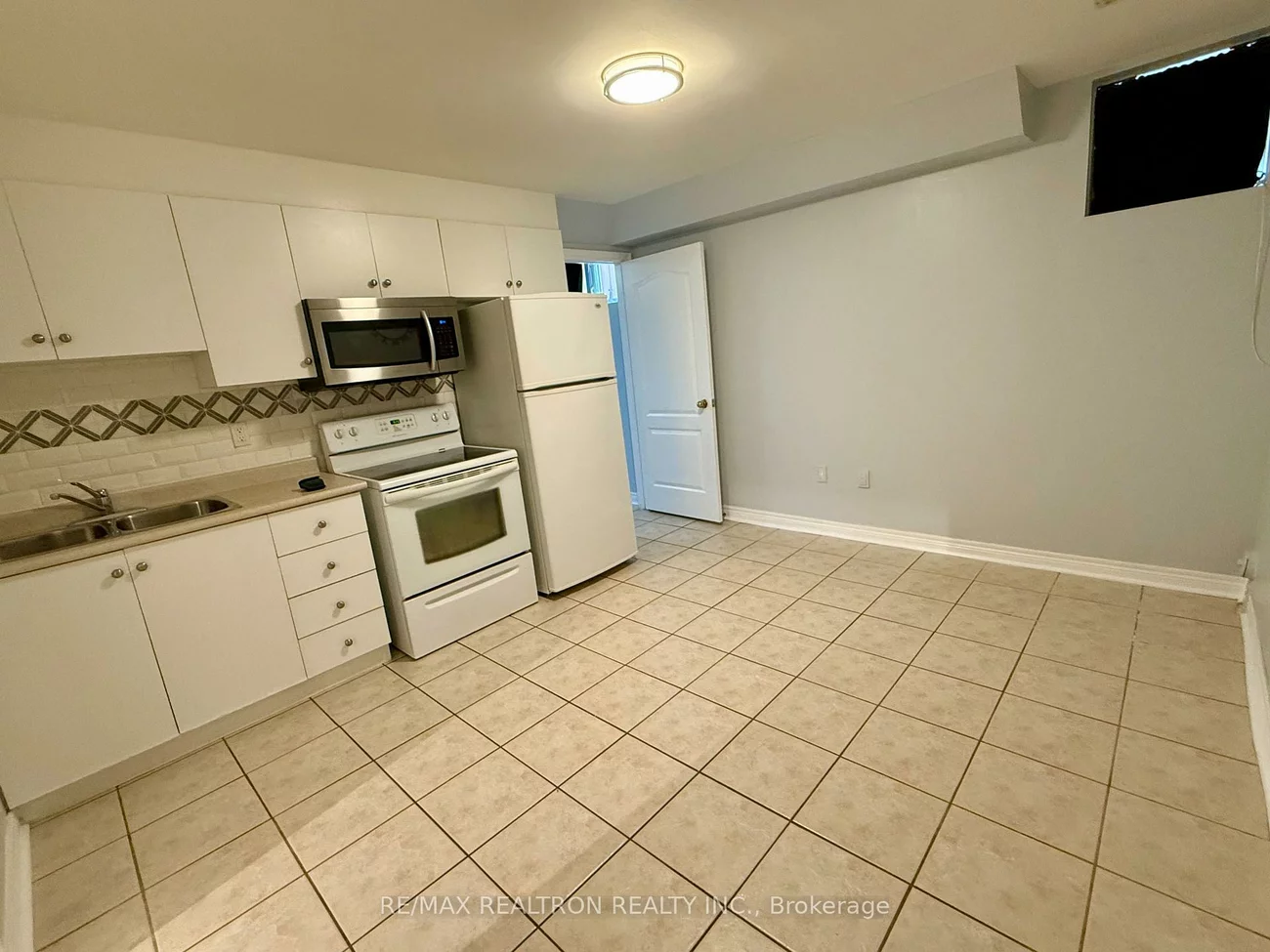 112, Homestead, West Hill, Toronto