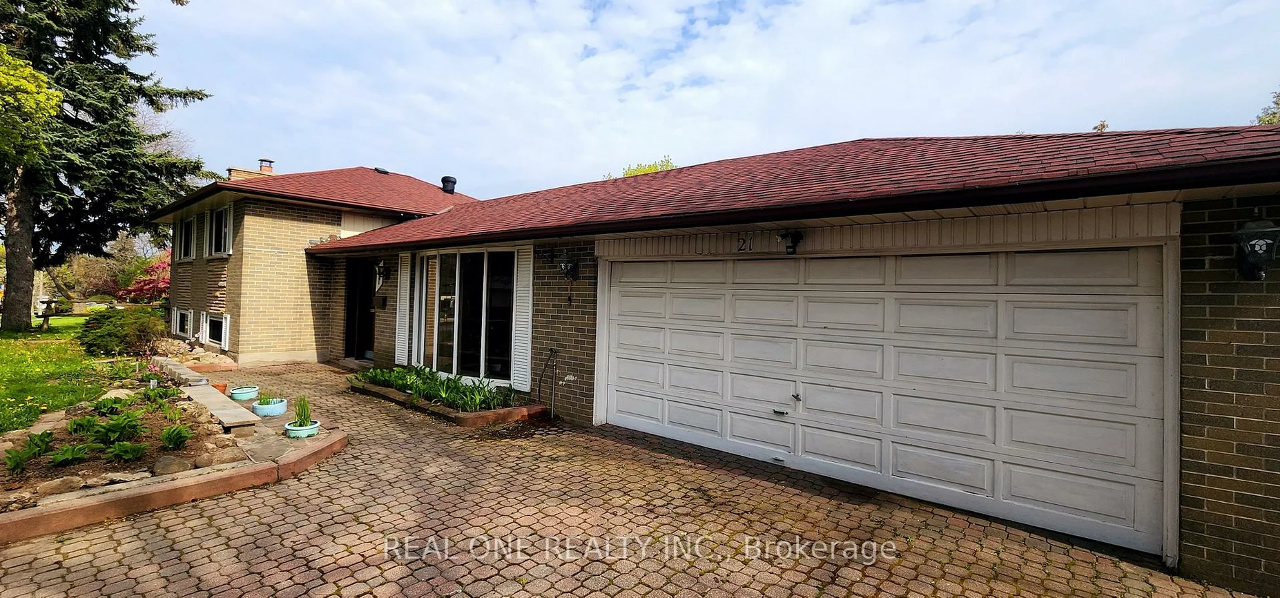 21, Pegasus, Woburn, Toronto