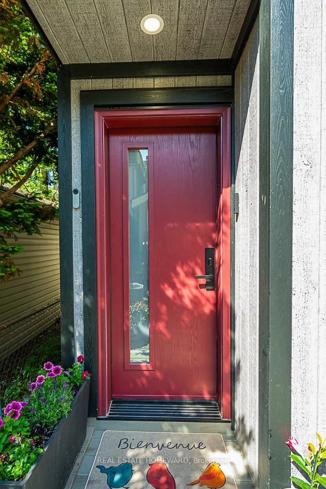 254, Rhodes, Greenwood-Coxwell, Toronto