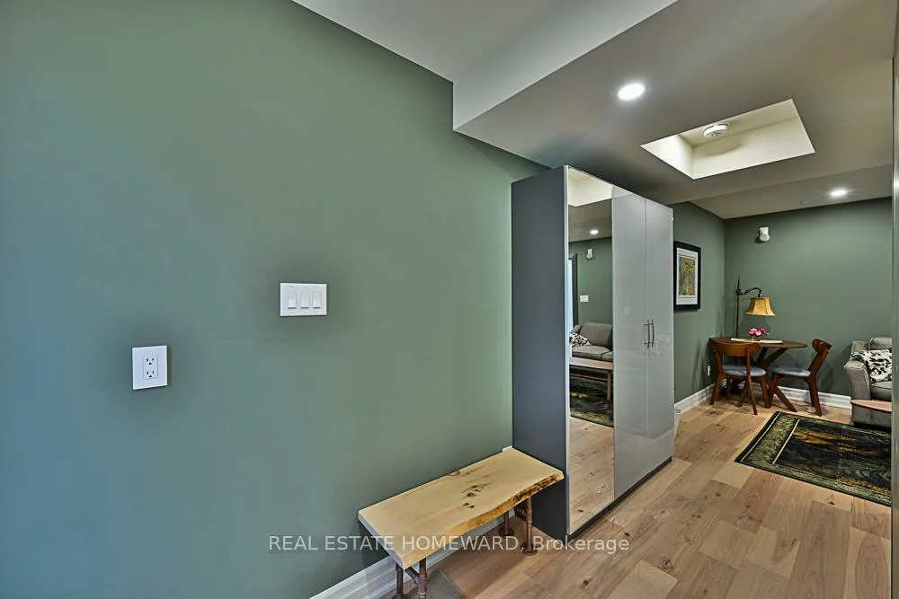 254, Rhodes, Greenwood-Coxwell, Toronto