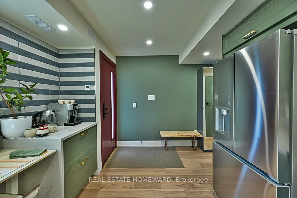 254, Rhodes, Greenwood-Coxwell, Toronto