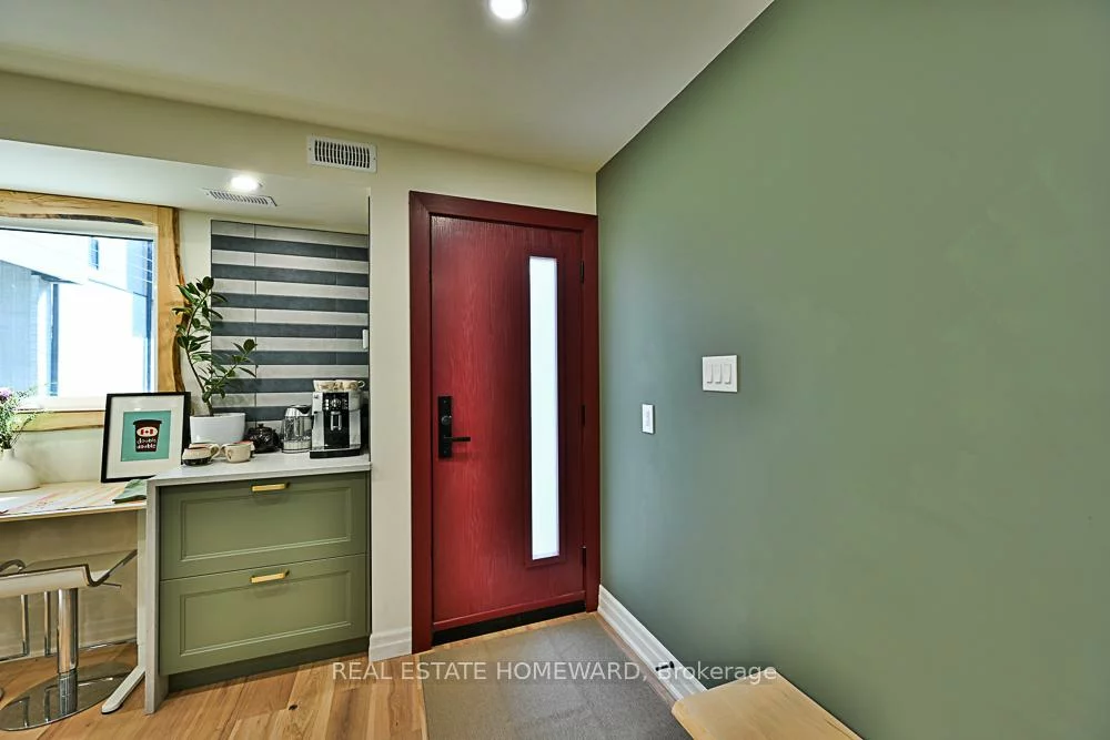 254, Rhodes, Greenwood-Coxwell, Toronto