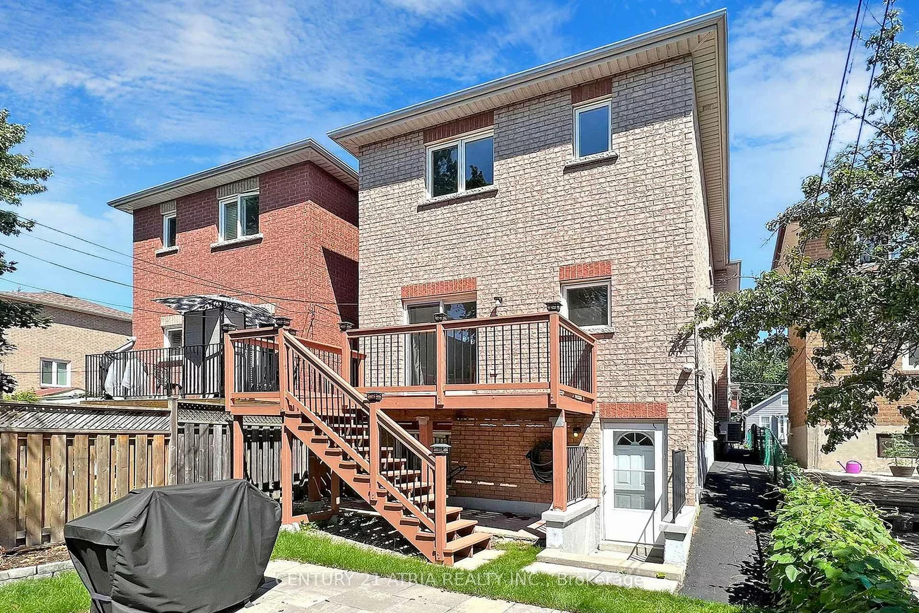 26, Aylesworth, Birchcliffe-Cliffside, Toronto