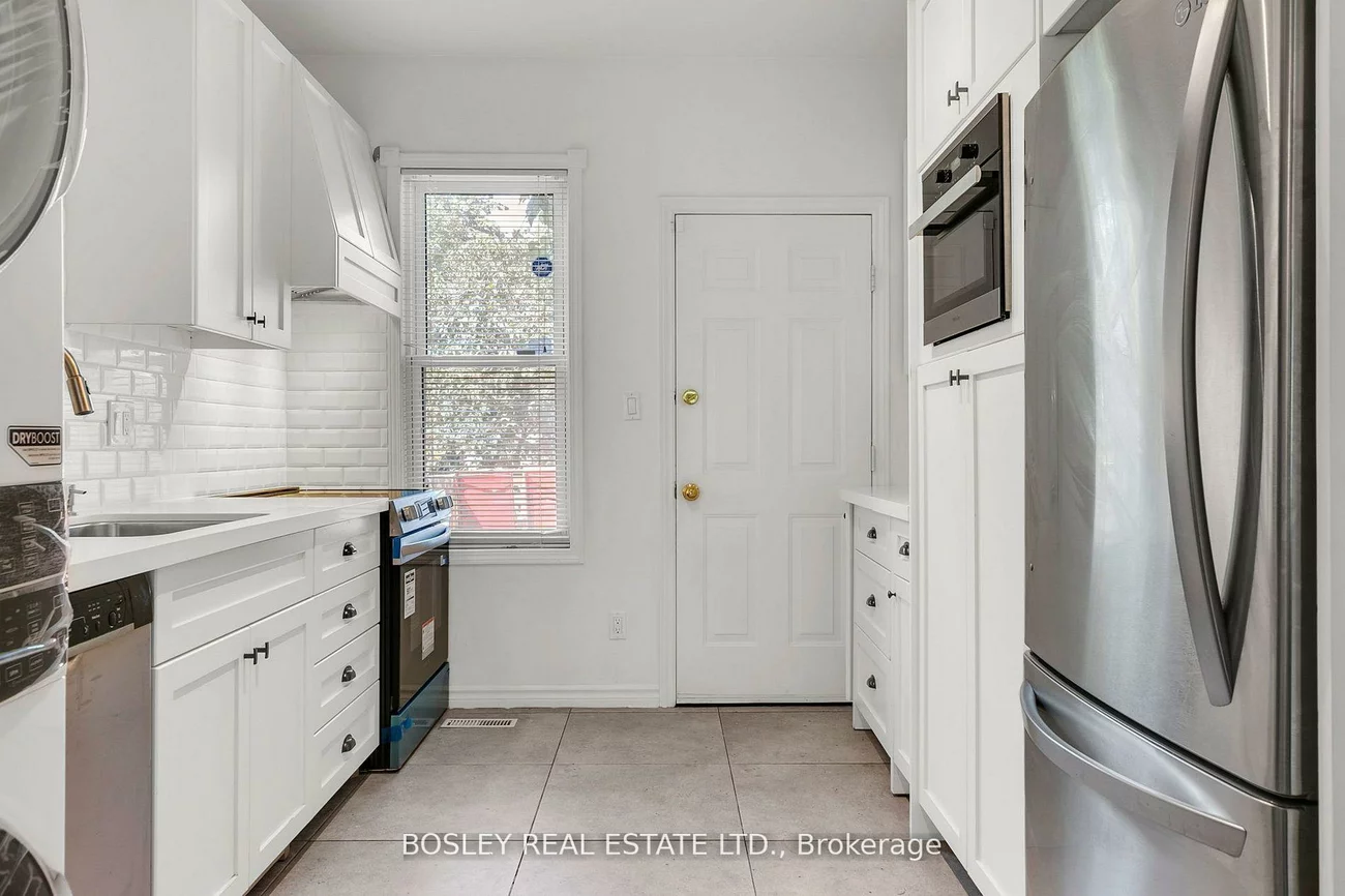 22, Kent, Greenwood-Coxwell, Toronto