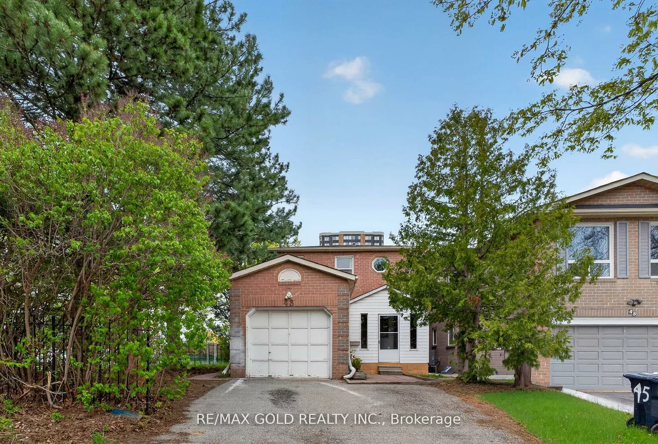 43, Saintsbury, Milliken, Toronto
