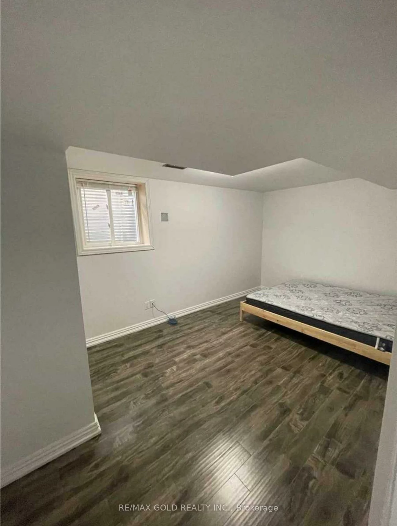 43, Saintsbury, Milliken, Toronto