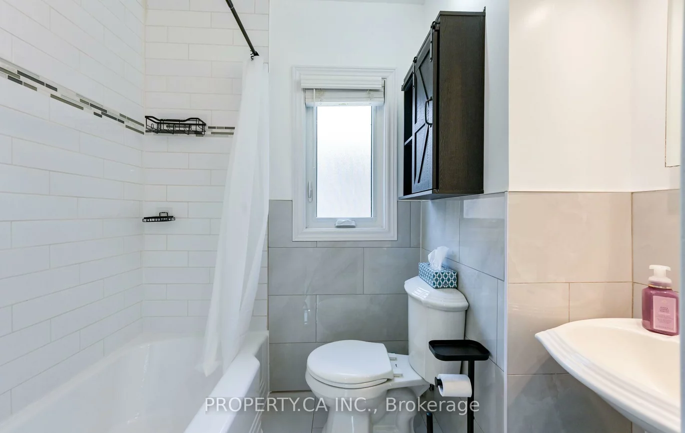 17, Park, Birchcliffe-Cliffside, Toronto