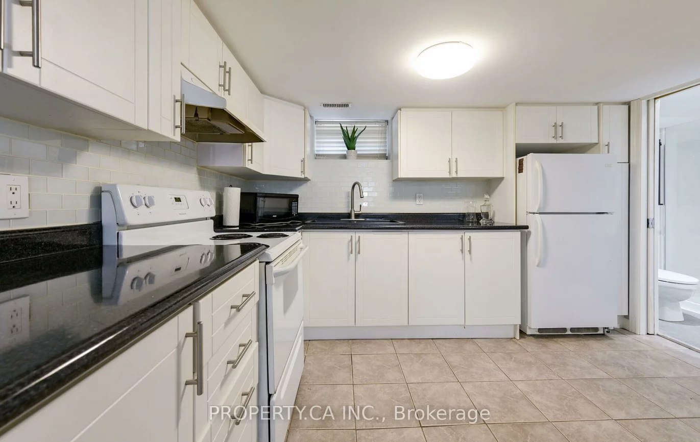 17, Park, Birchcliffe-Cliffside, Toronto