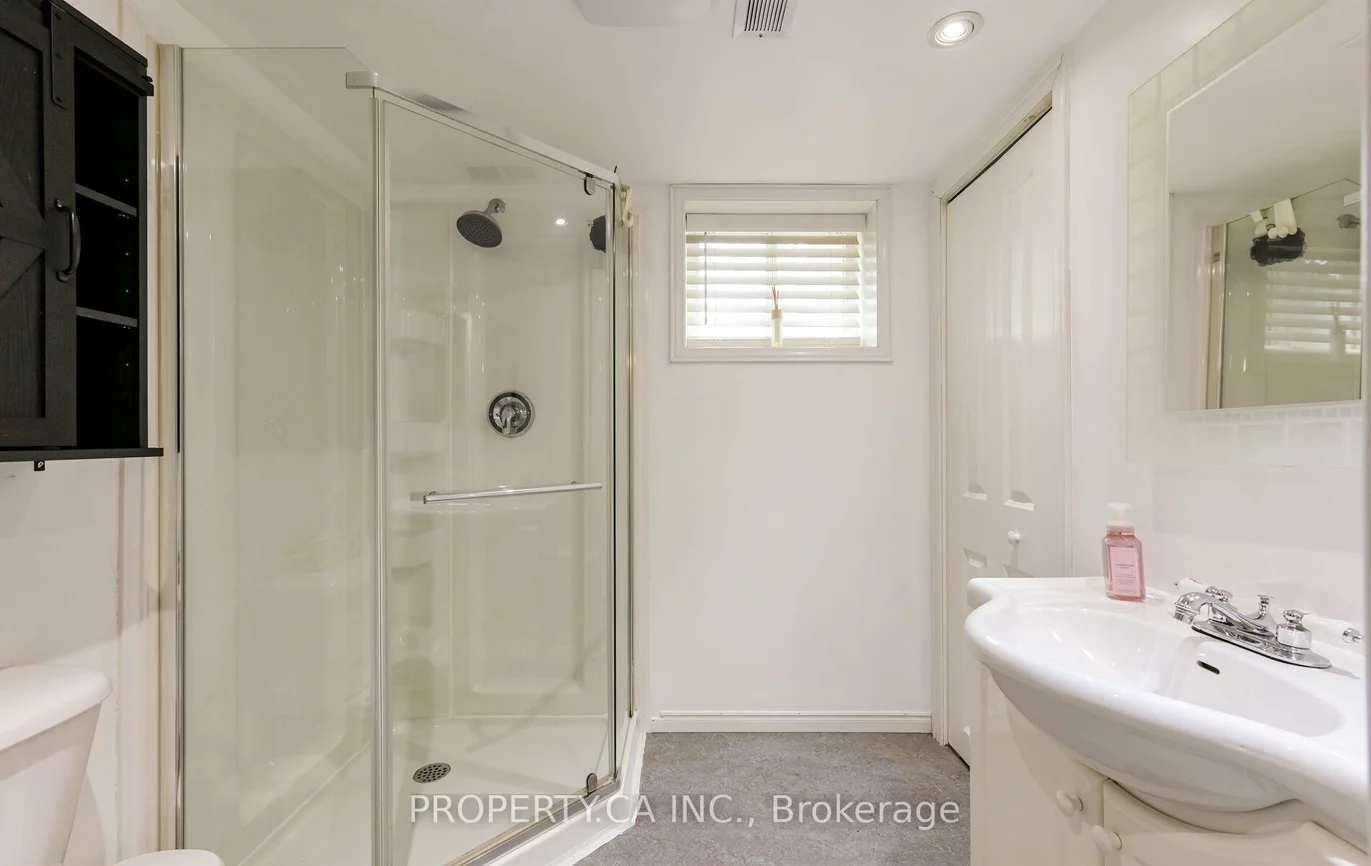17, Park, Birchcliffe-Cliffside, Toronto