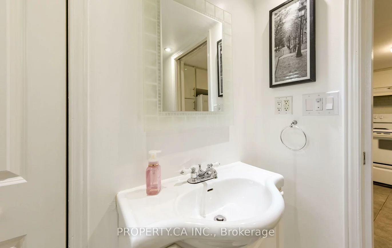 17, Park, Birchcliffe-Cliffside, Toronto