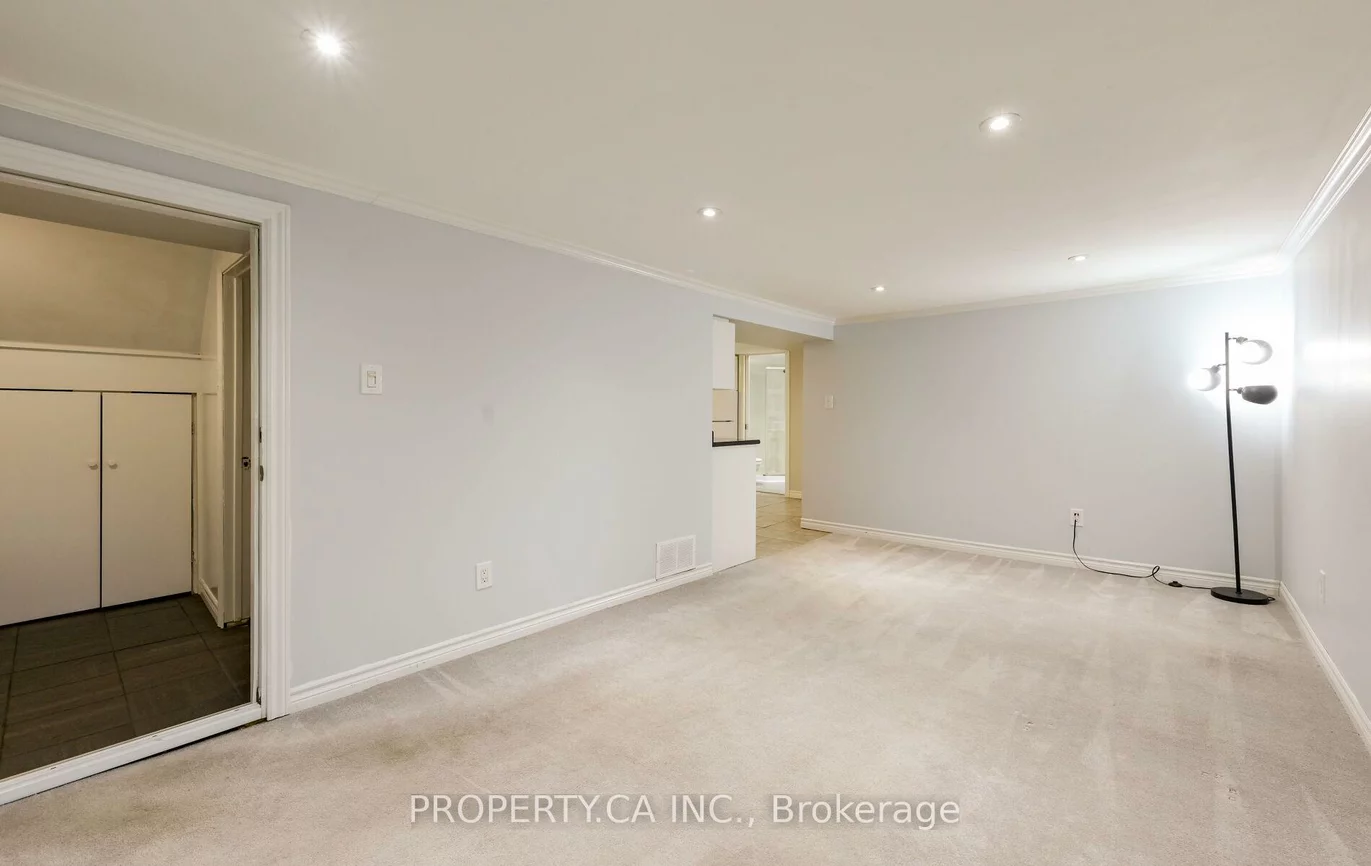 17, Park, Birchcliffe-Cliffside, Toronto
