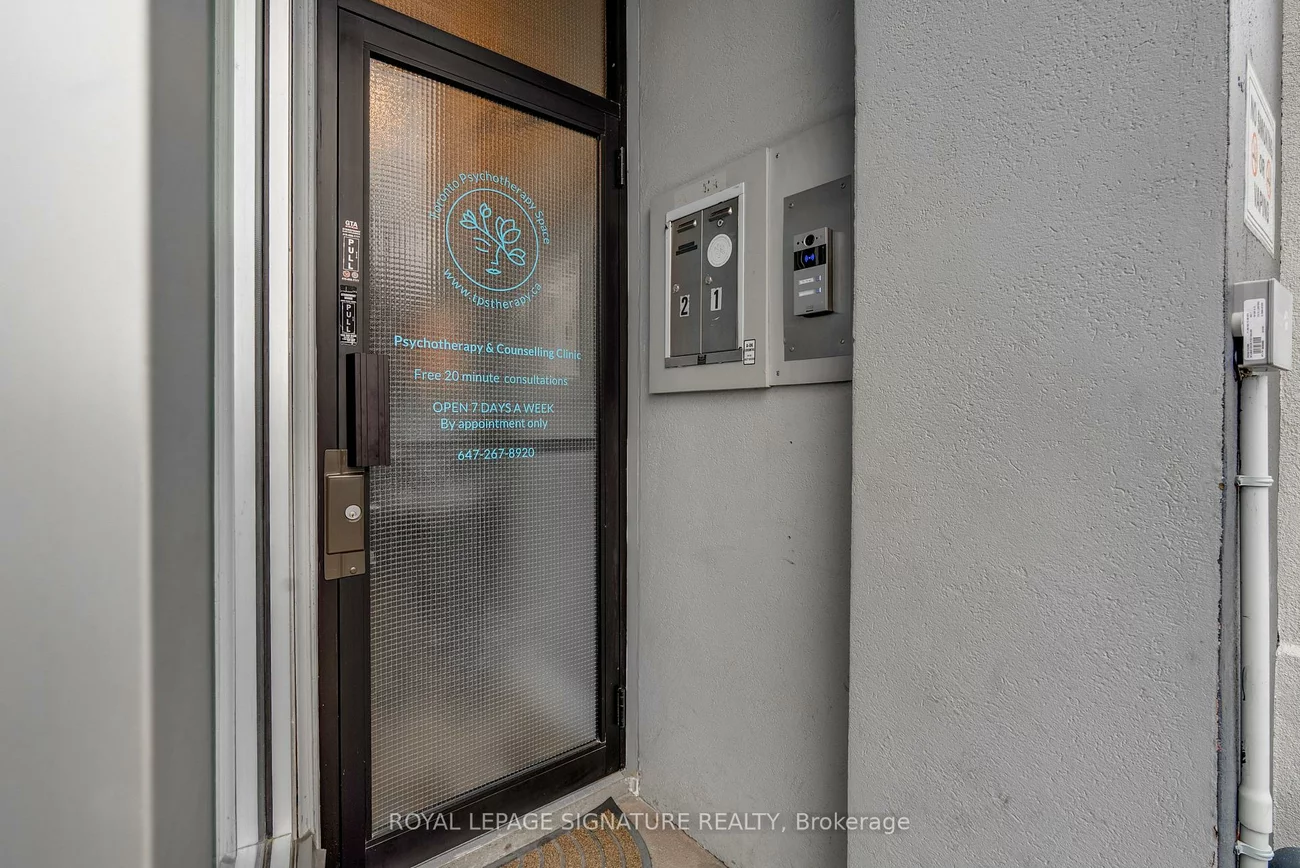 421, Danforth, North Riverdale, Toronto