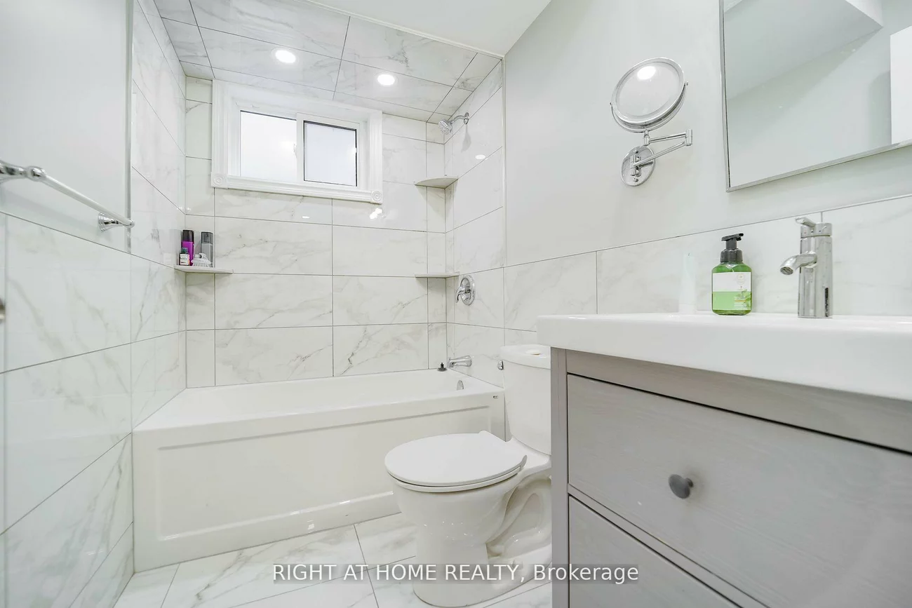 2, Iangrove, L'Amoreaux, Toronto