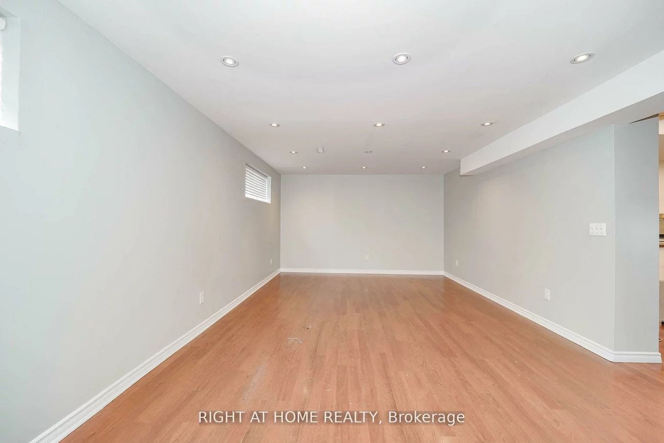 2, Iangrove, L'Amoreaux, Toronto