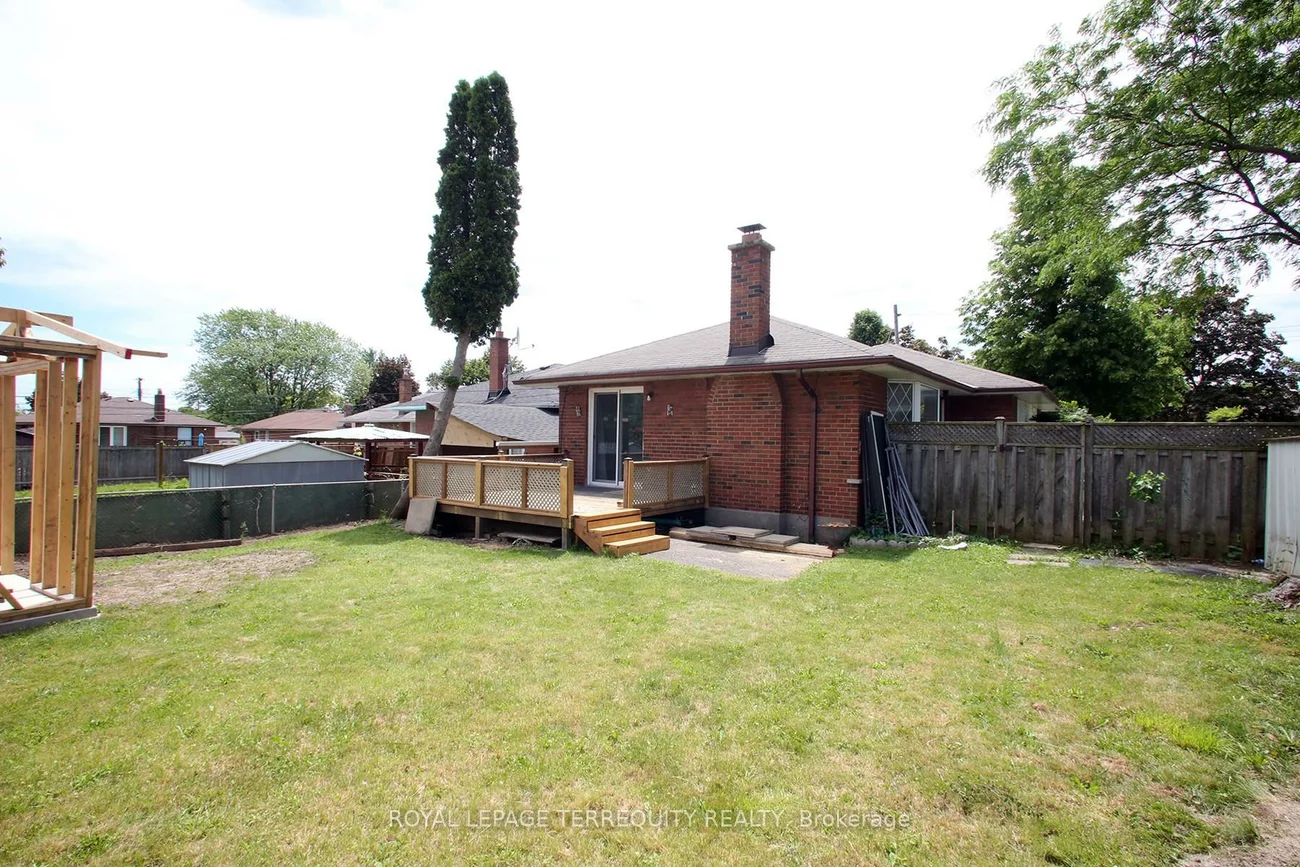 1, Barnes, Woburn, Toronto