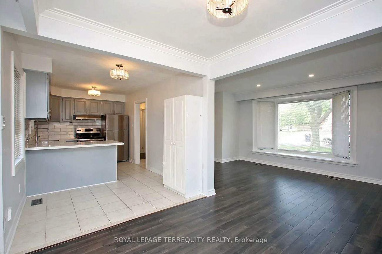 1, Barnes, Woburn, Toronto