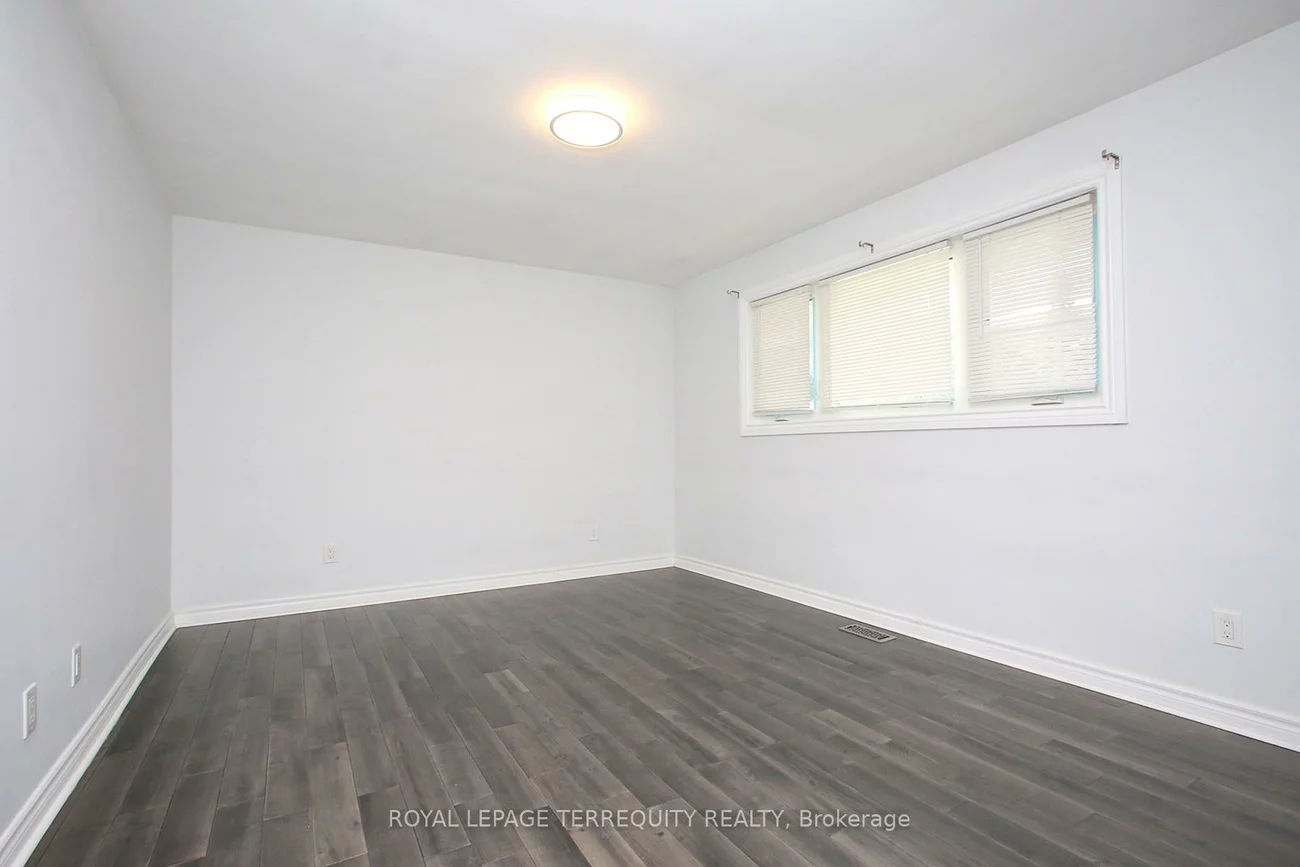 1, Barnes, Woburn, Toronto