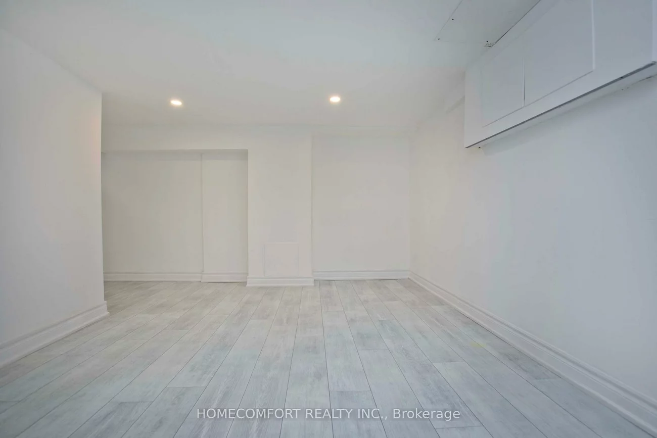 202, Gledhill, Woodbine-Lumsden, Toronto