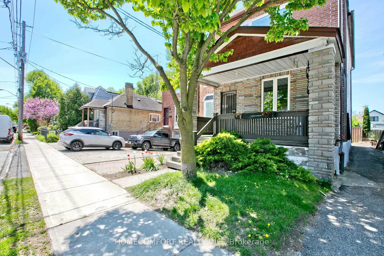 202, Gledhill, Woodbine-Lumsden, Toronto