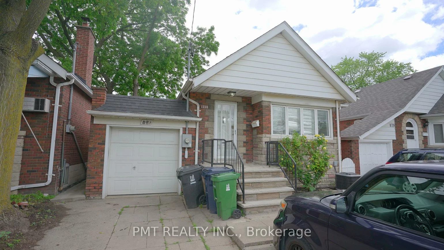 881, Coxwell, Danforth Village-East York, Toronto