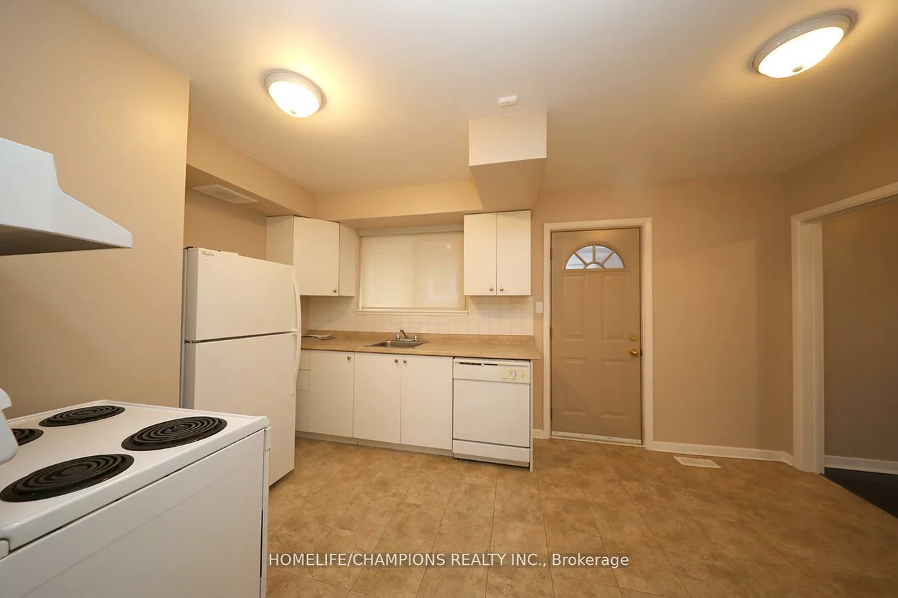 10, Cunard, Eglinton East, Toronto