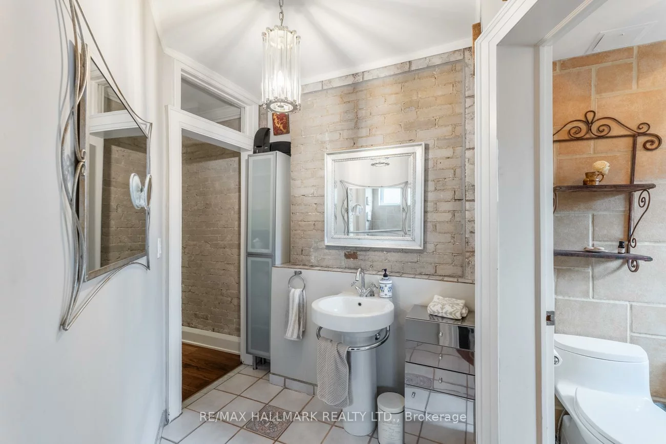 24, Hammersmith, The Beaches, Toronto