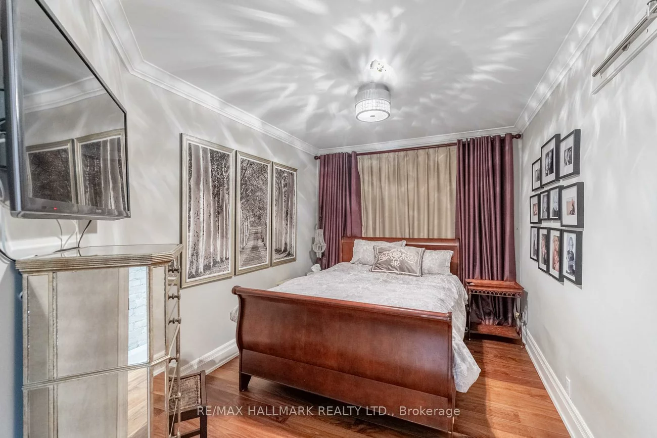 24, Hammersmith, The Beaches, Toronto