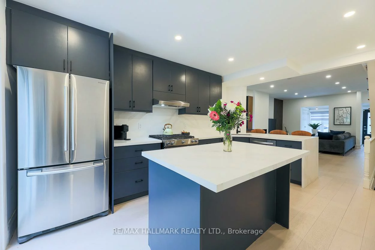 35, Dingwall, Blake-Jones, Toronto