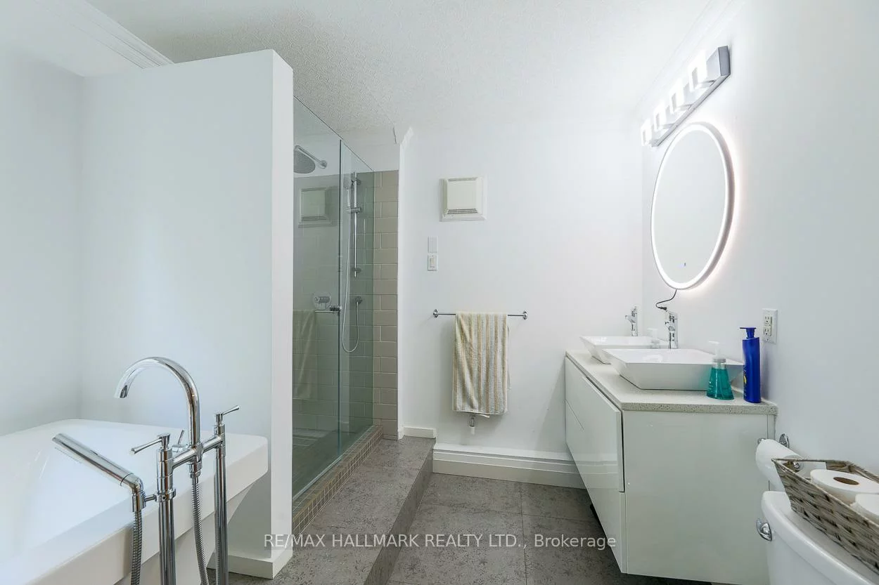 35, Dingwall, Blake-Jones, Toronto