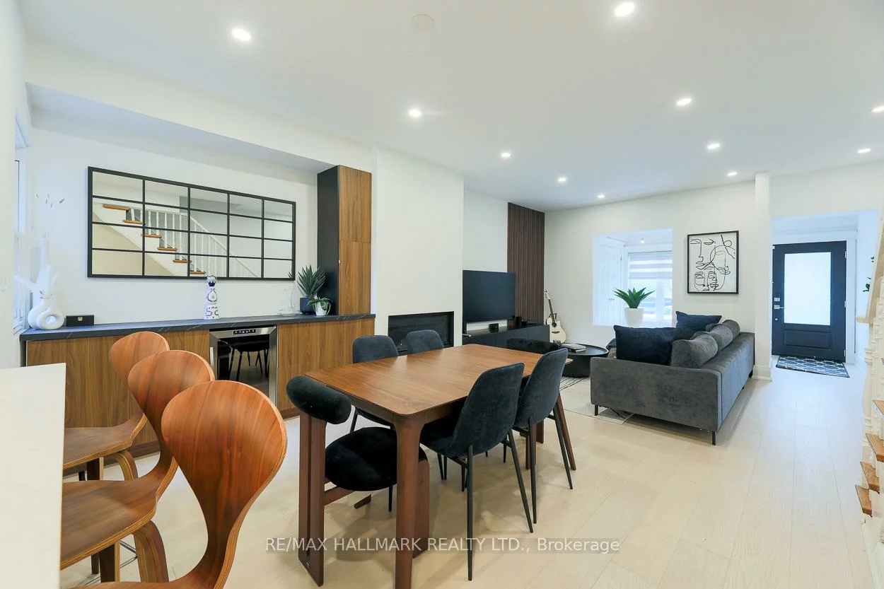 35, Dingwall, Blake-Jones, Toronto