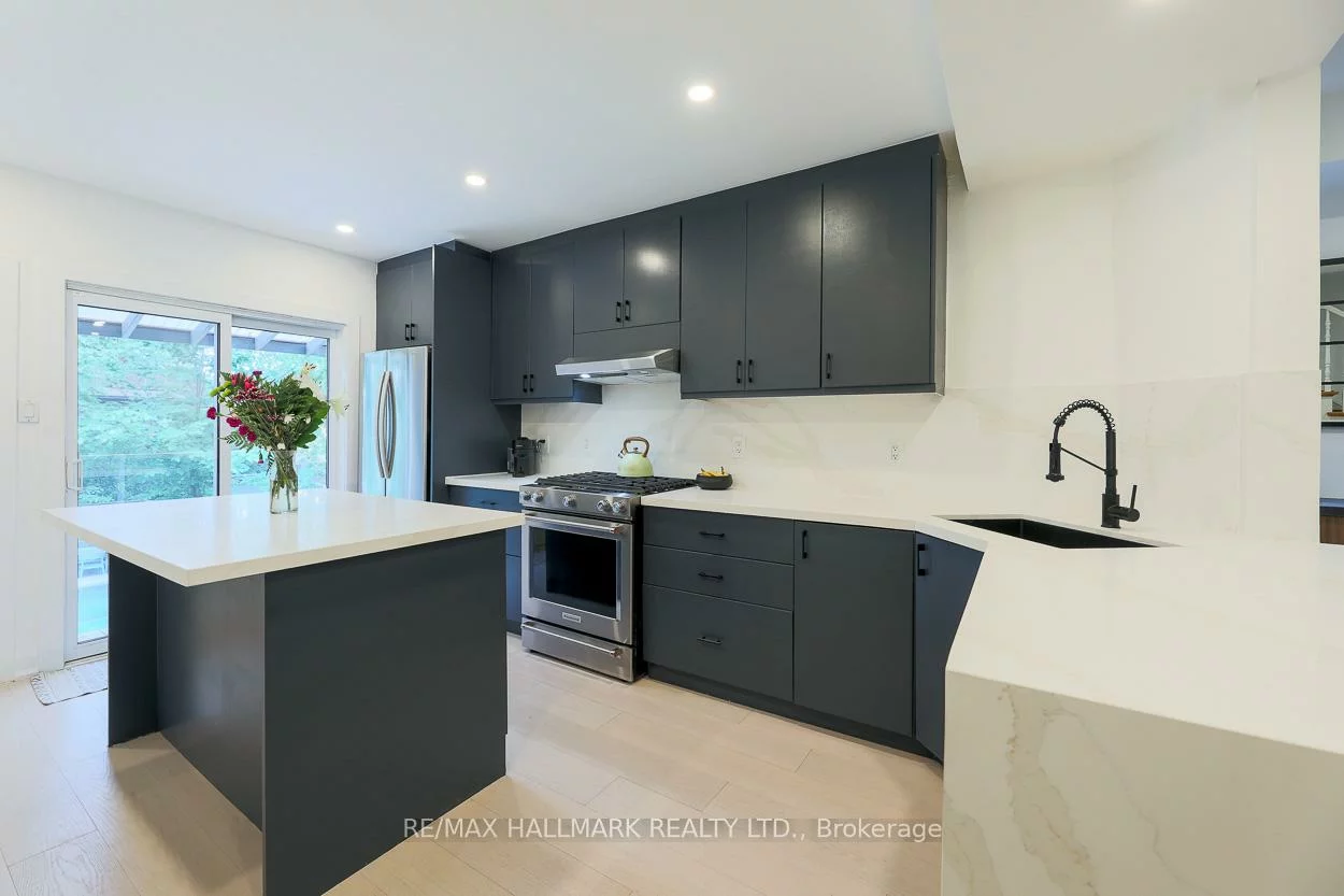 35, Dingwall, Blake-Jones, Toronto