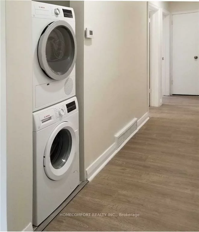 2, Mendip, Dorset Park, Toronto