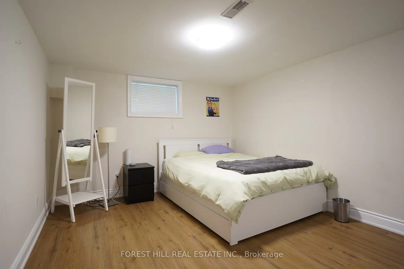 7, Twin Pauls, Wexford-Maryvale, Toronto