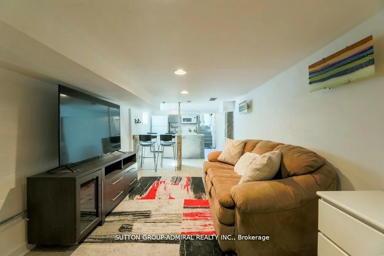 70, Carlaw, South Riverdale, Toronto