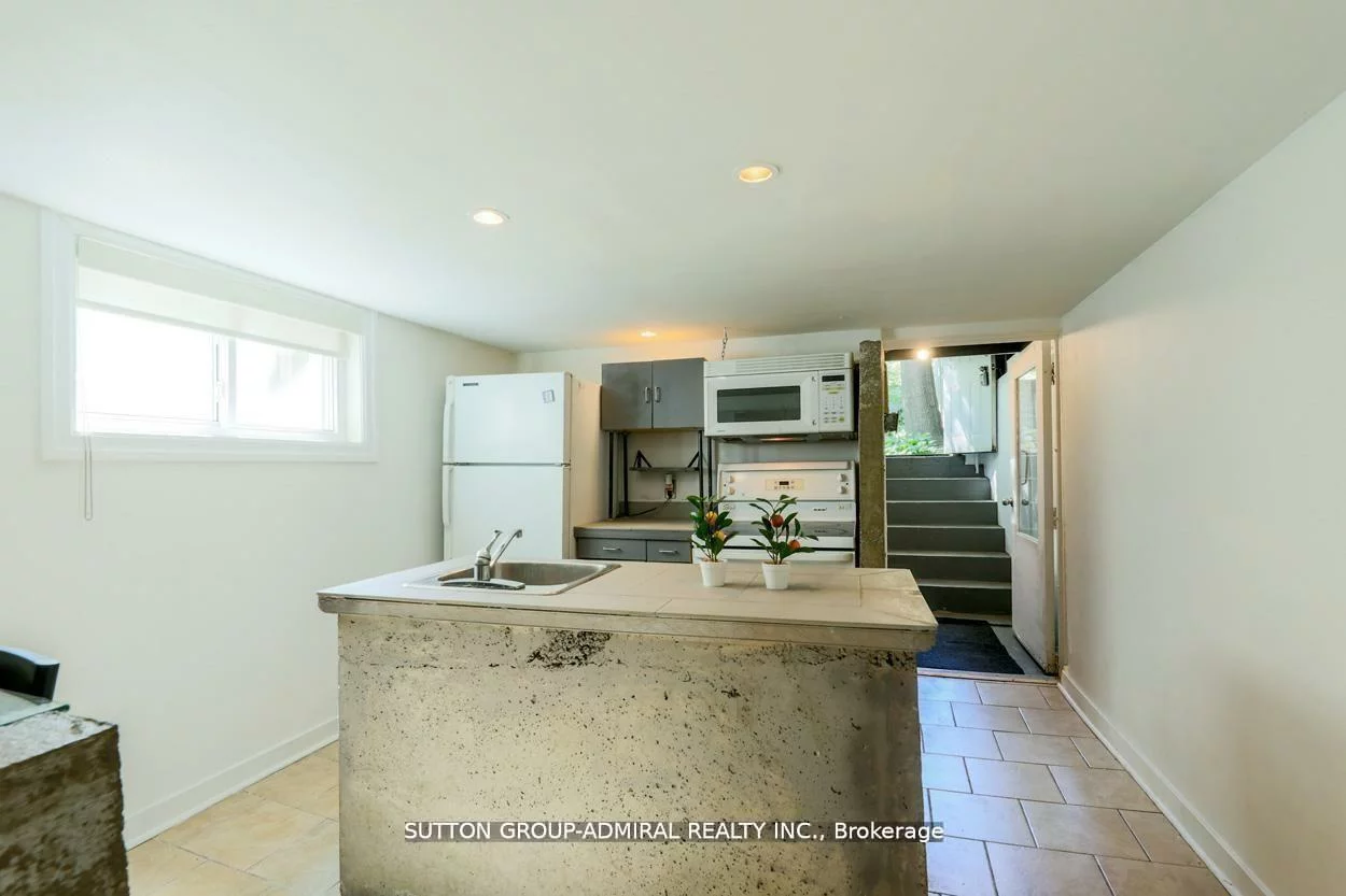 70, Carlaw, South Riverdale, Toronto