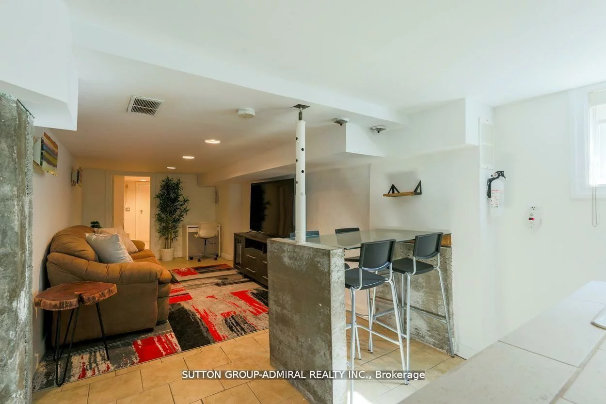70, Carlaw, South Riverdale, Toronto