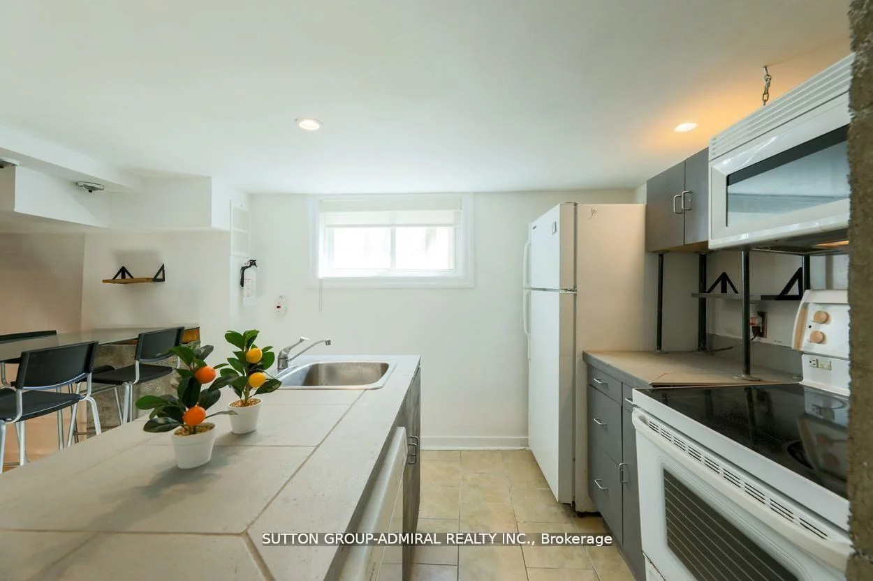 70, Carlaw, South Riverdale, Toronto