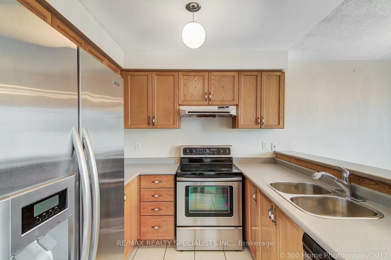 97, Piperbrook, West Hill, Toronto