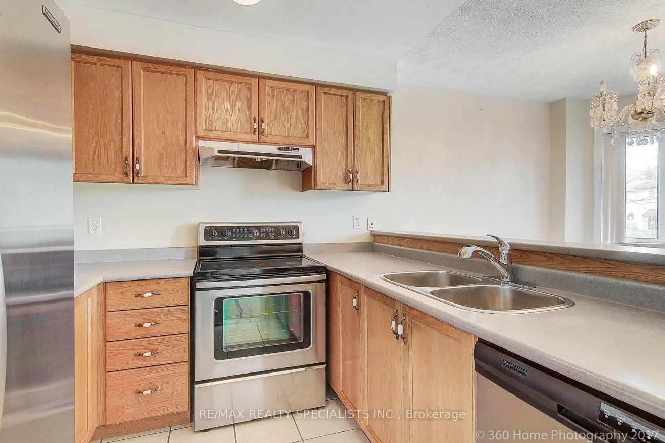 97, Piperbrook, West Hill, Toronto